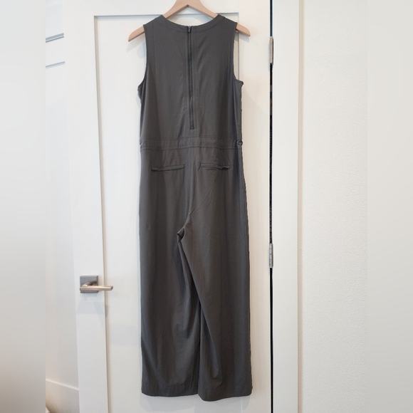 ATHLETA Topanga Jumpsuit Romper | Mountain Olive Size Small #657900 - Picture 5 of 9